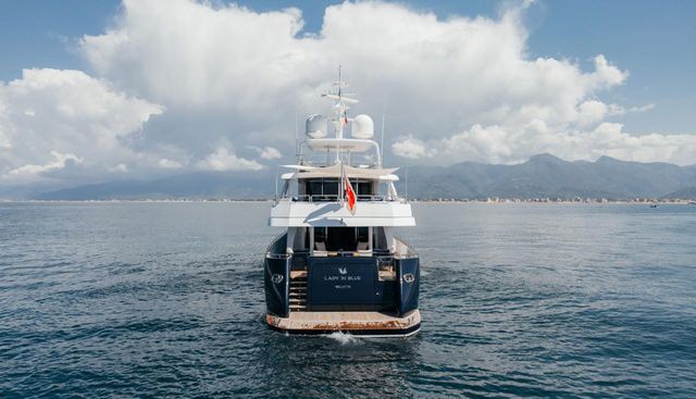 LADY IN BLUE yacht charter 5