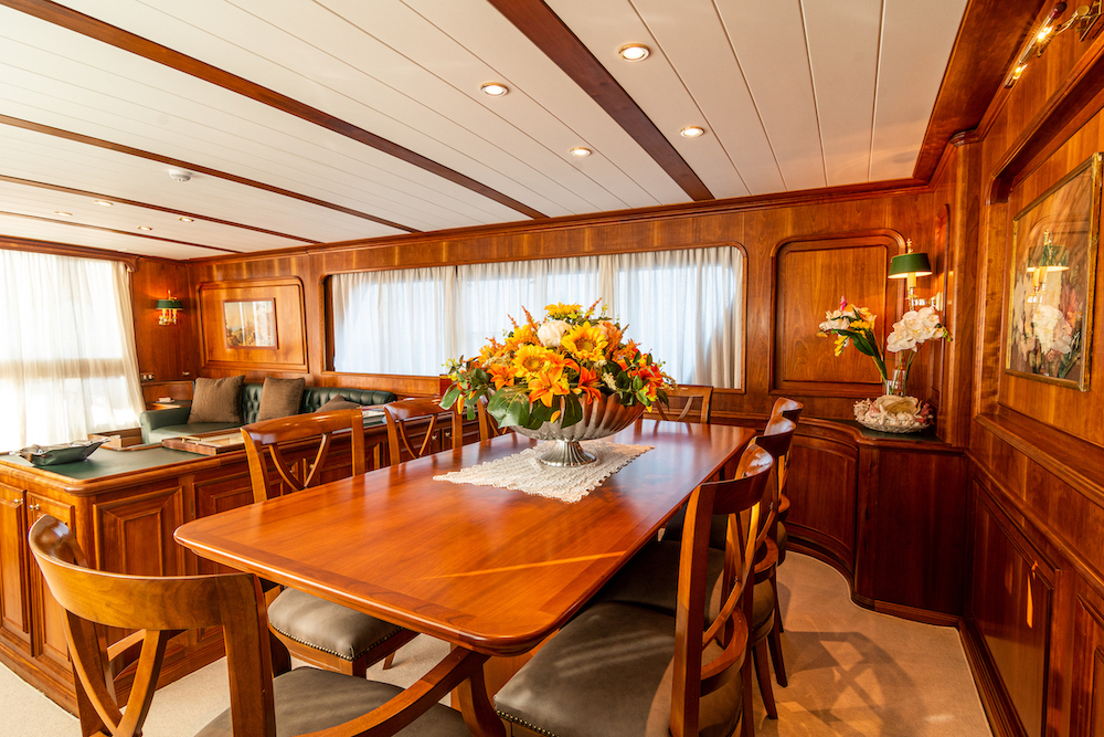 A&A yacht charter 4