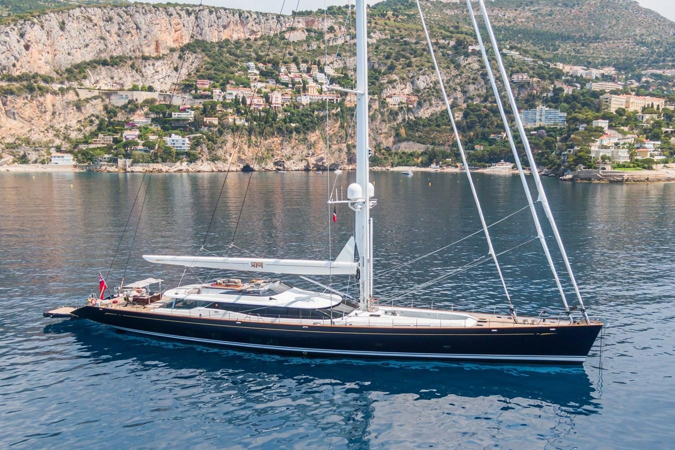 FAVOURITE CHILD yacht charter 2