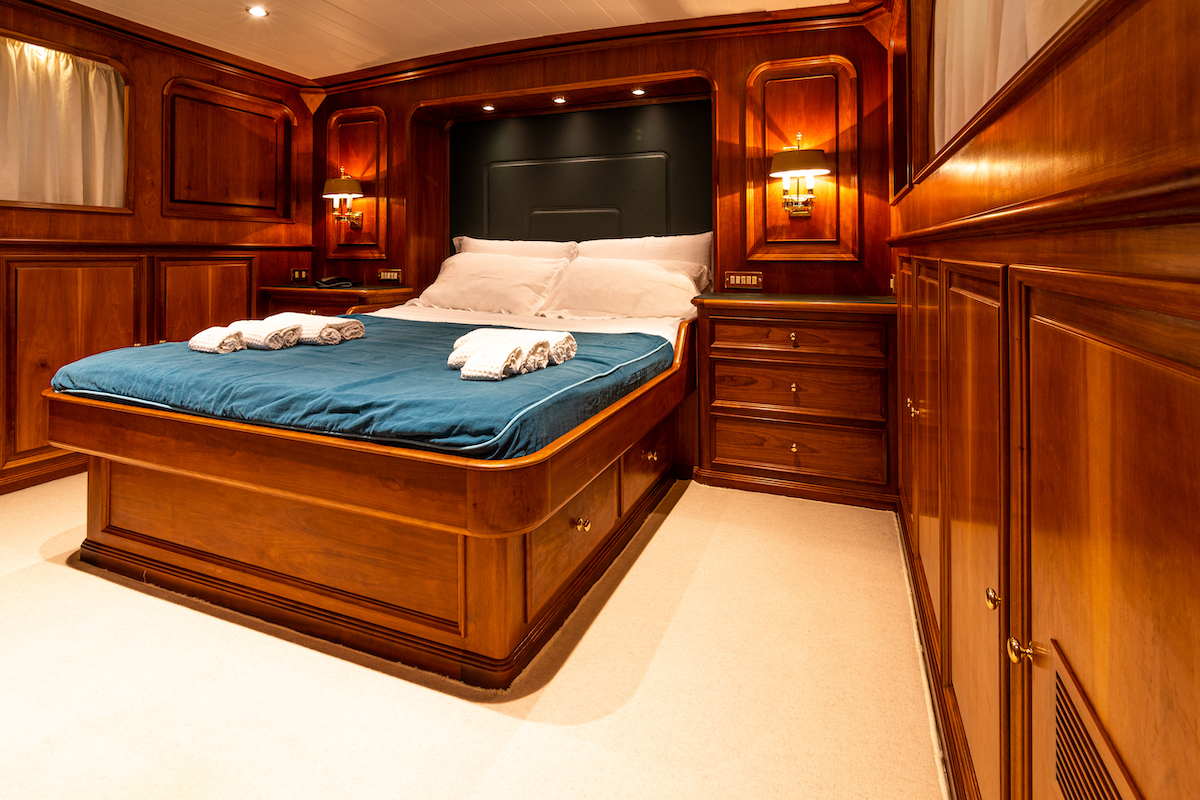 A&A yacht charter 5