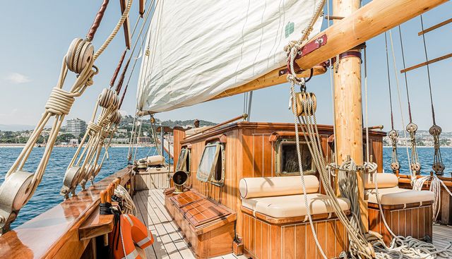 O'REMINGTON yacht charter 4