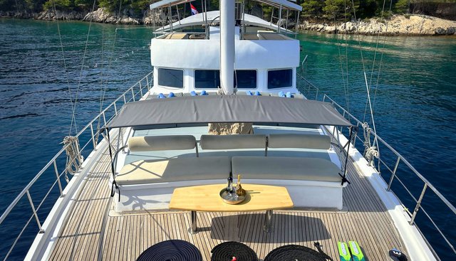 SIRENA yacht charter 3