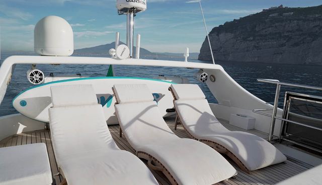 LA CHICCA yacht charter 2