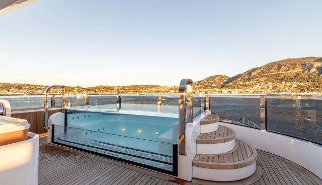 FELICITÀ yacht charter 4
