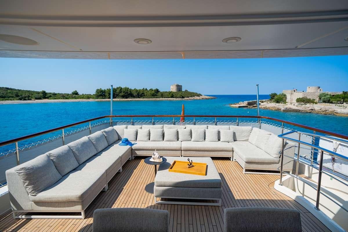 VALENTINA II yacht charter 5