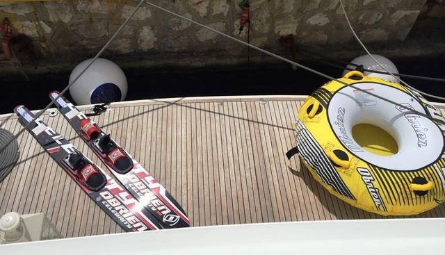 ALBATROS yacht charter 2