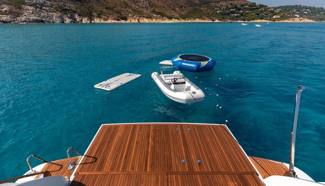RAPH SEVEN II yacht charter 5