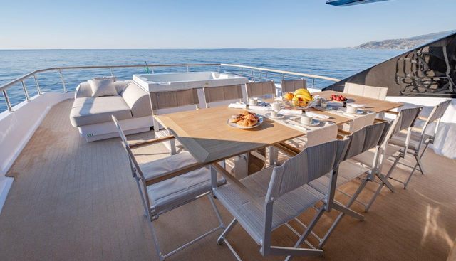BACCARAT yacht charter 4
