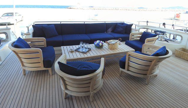MIA ROCCA IX yacht charter 4