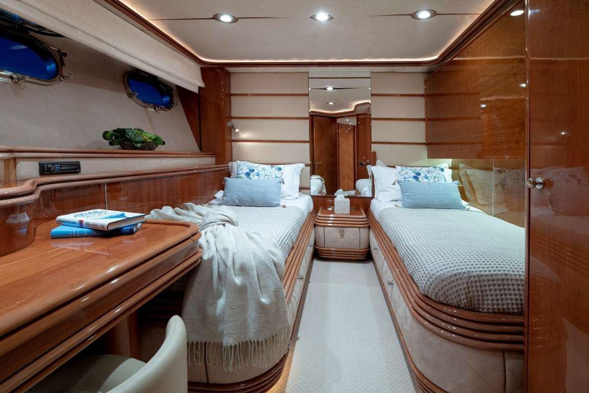 MI ALMA yacht charter 3