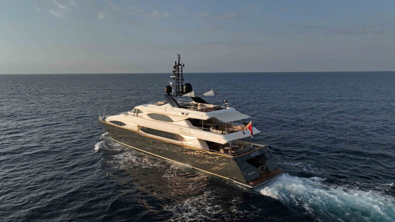 AERO yacht charter 5