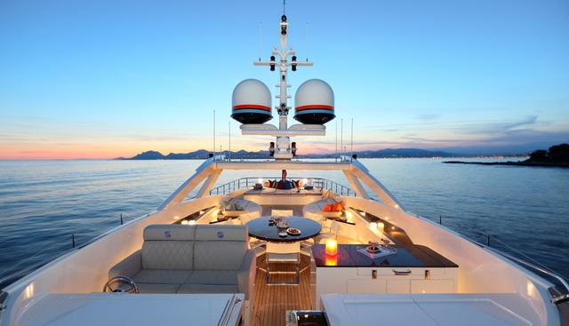 AURELIA yacht charter 4
