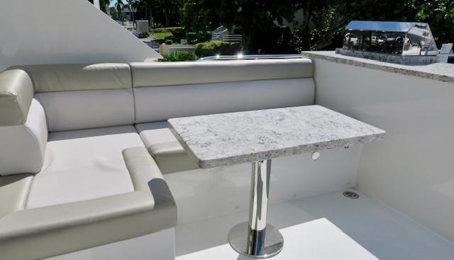 SUMMER BREEZE yacht charter 4