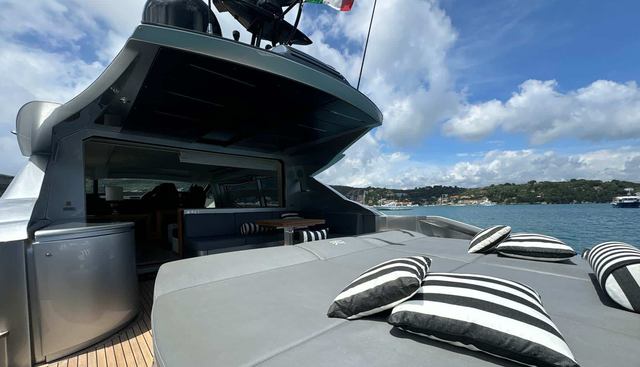 SUENO yacht charter 3