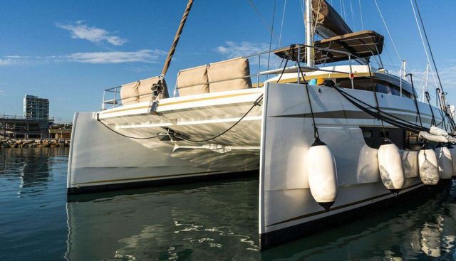 SIGNATURE VISION yacht charter 3