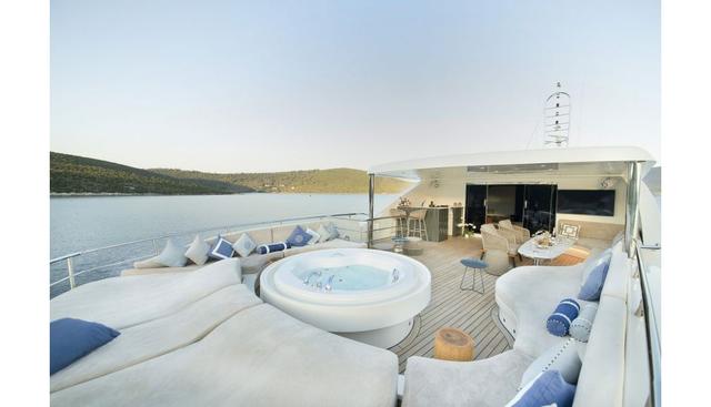 VETRO yacht charter 2