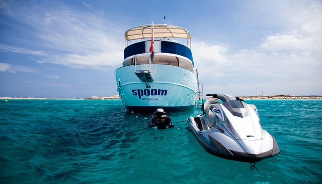 SPOOM yacht charter 5
