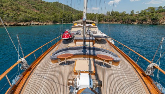 SEMA TUANA yacht charter 2