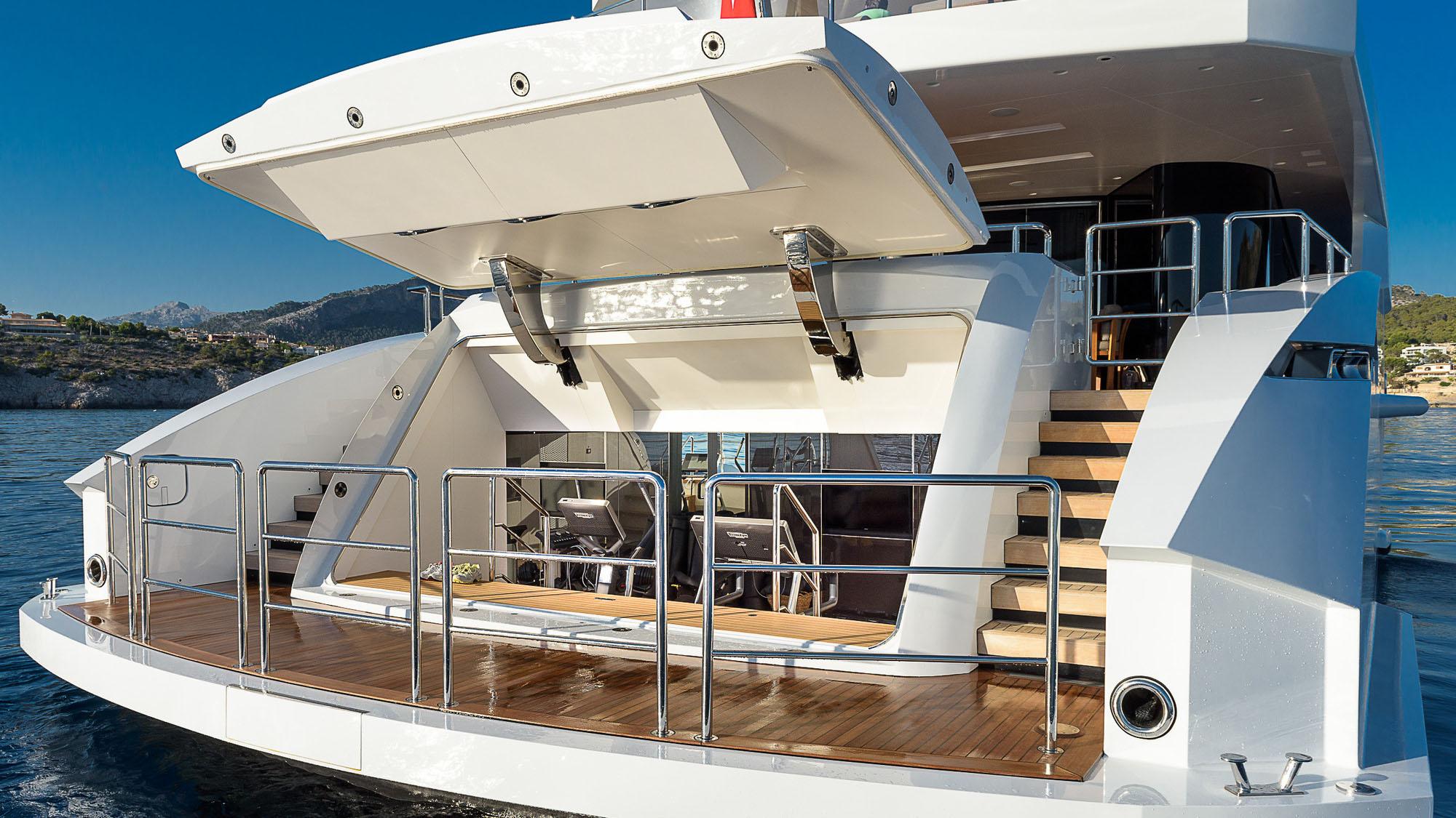 MR T yacht charter 4