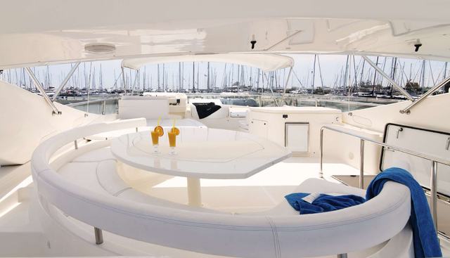 VENTUS 21 yacht charter 3