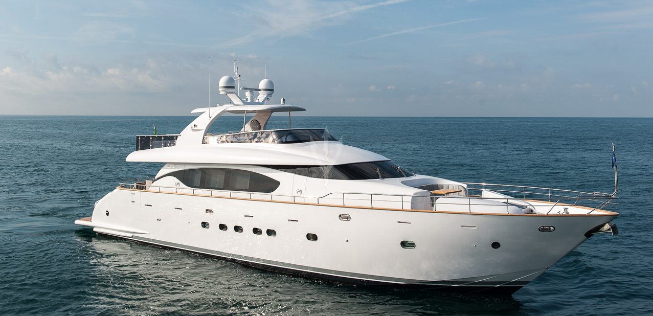 MIREDO YACHT CHARTER yacht charter