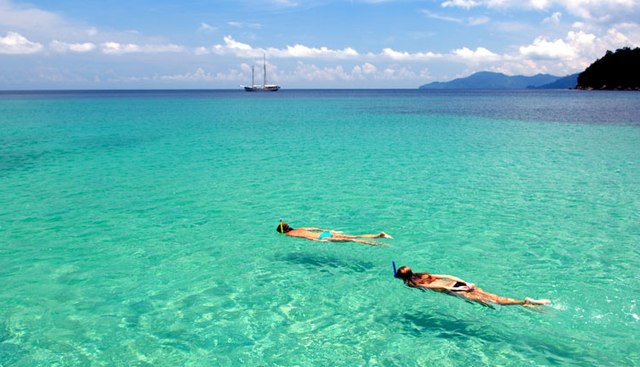 RAJA LAUT yacht charter 4