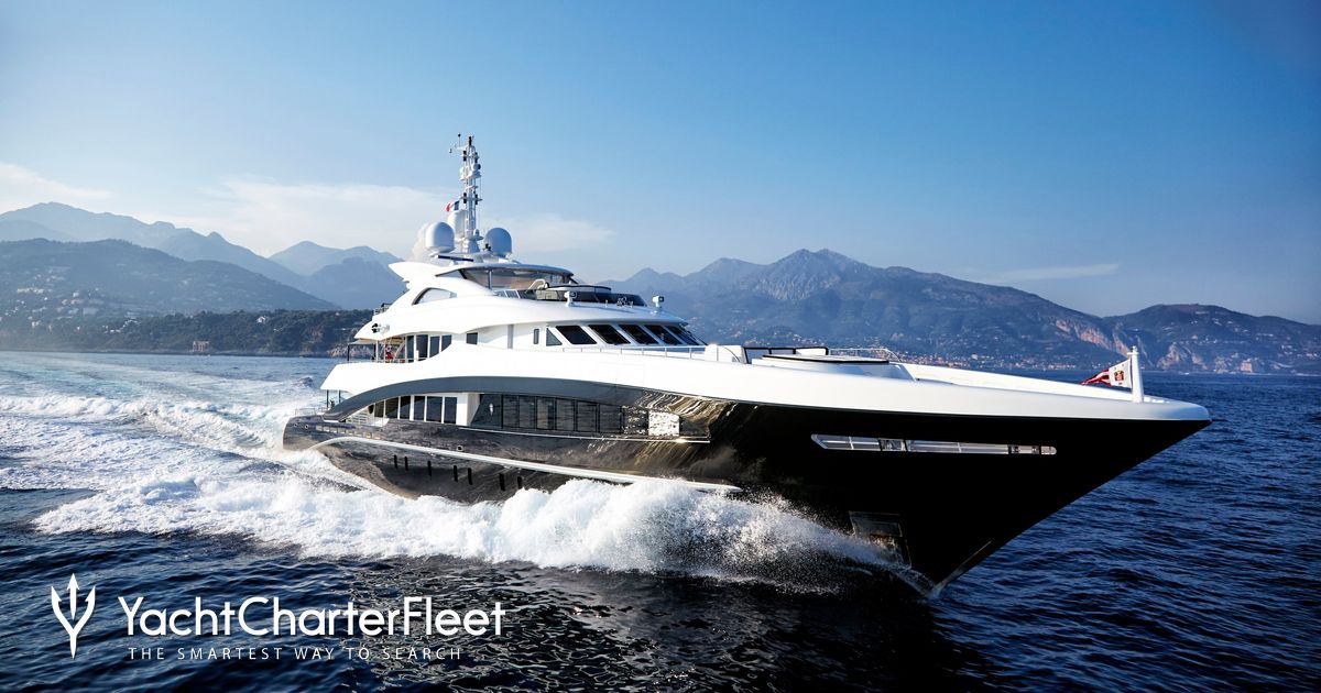 ROCKET yacht charter 2