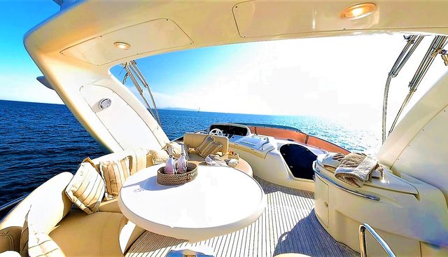 CHILL OUT II yacht charter 3