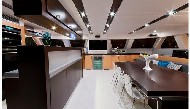 POMAIKAI yacht charter 4