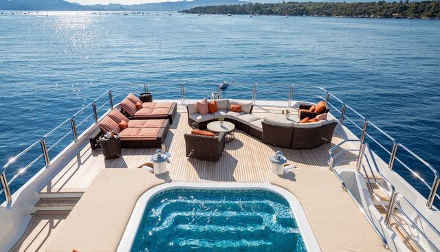 LUCKY LADY yacht charter 5