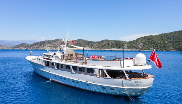 ALHAMBRA yacht charter 5