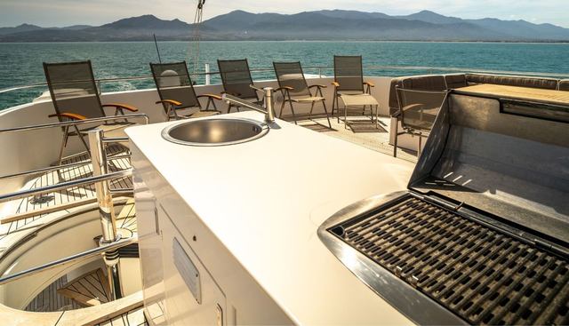 HOUBARA yacht charter 5