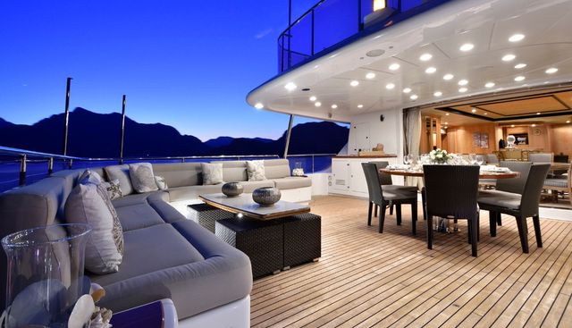 QUEST R yacht charter 5