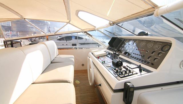 CHARISMA yacht charter 3