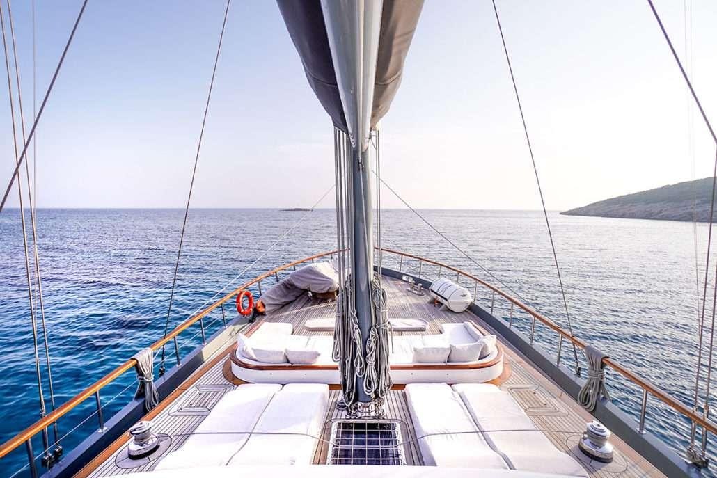 VIRTUOSO yacht charter 5