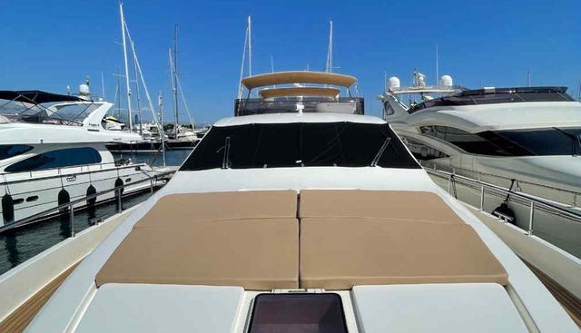 ORLANDO L yacht charter 3