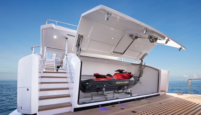 DREAMS IV yacht charter 5