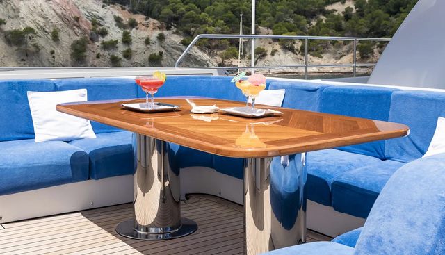 ALCOR yacht charter 4