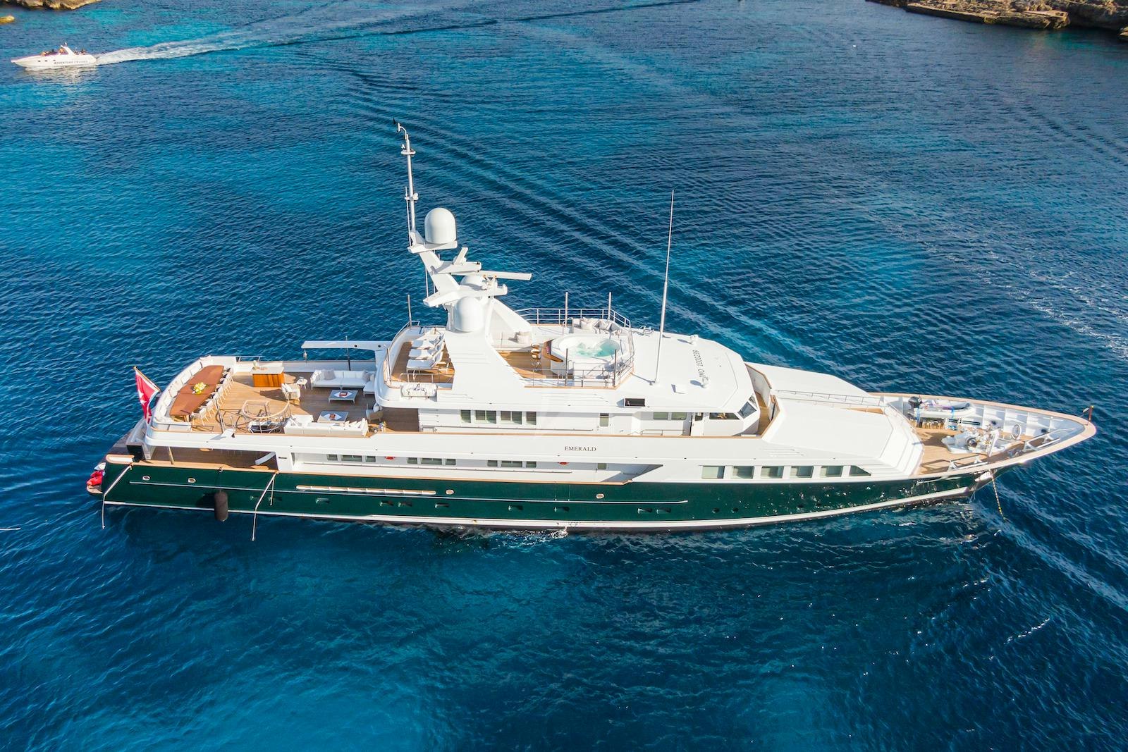 EMERALD yacht charter 2