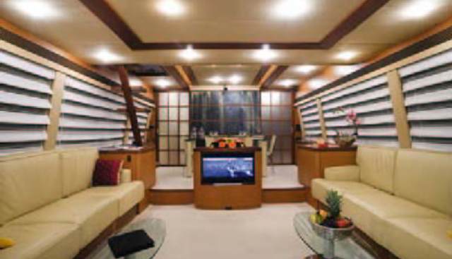 DEBRA ONE yacht charter 5