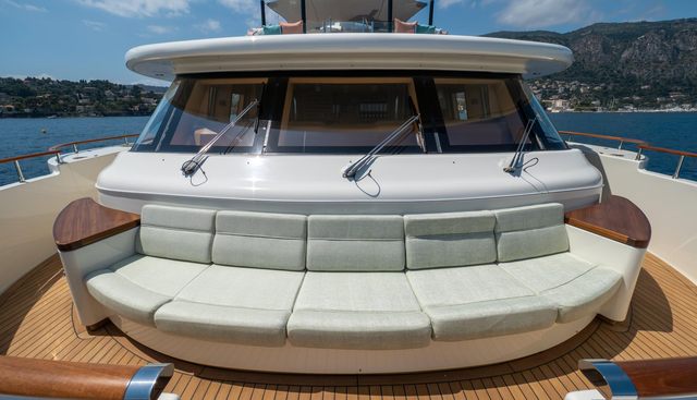 HANA yacht charter 3