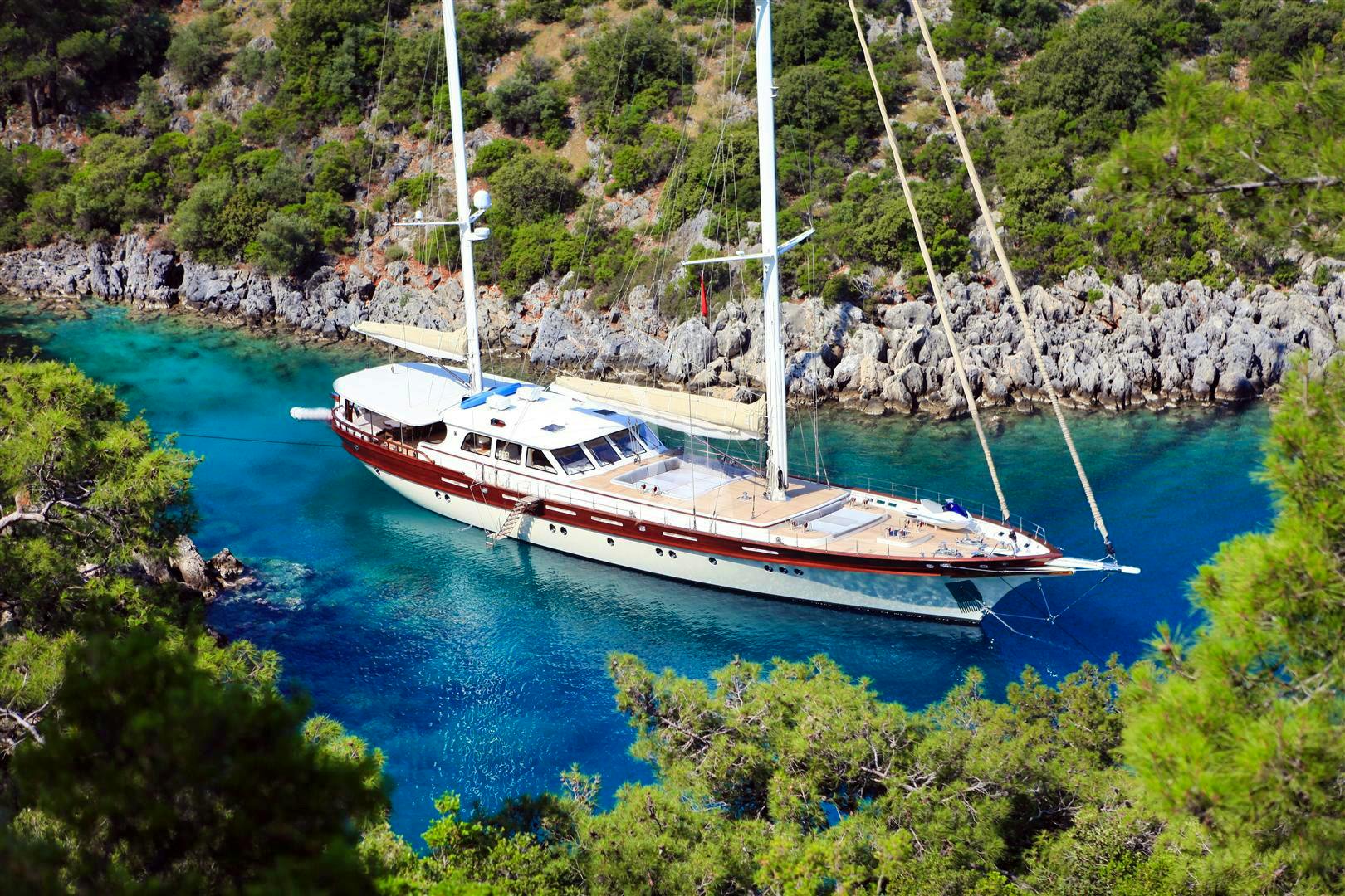 ZELDA YACHT CHARTER yacht charter
