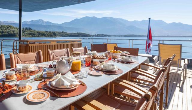 HAZE II yacht charter 4
