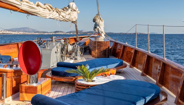 WEATHERBIRD yacht charter 4