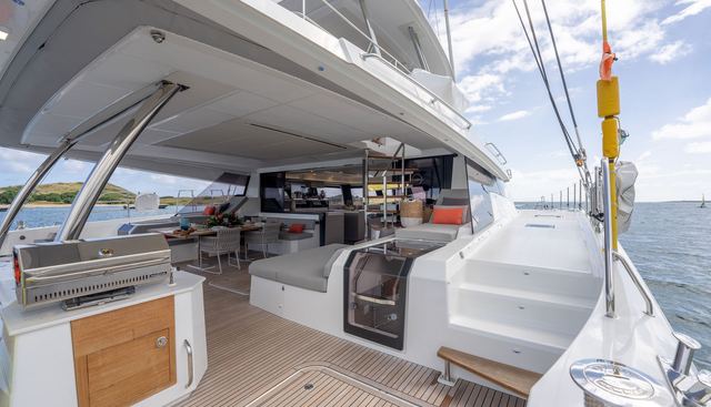 OCEANUS yacht charter 5