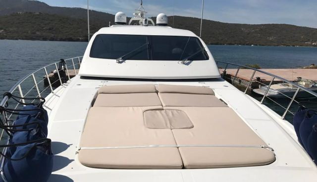 7 ZERO yacht charter 3
