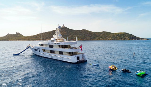 ADVENTURE yacht charter 5