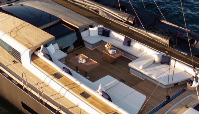 KIBOKO4 yacht charter 4