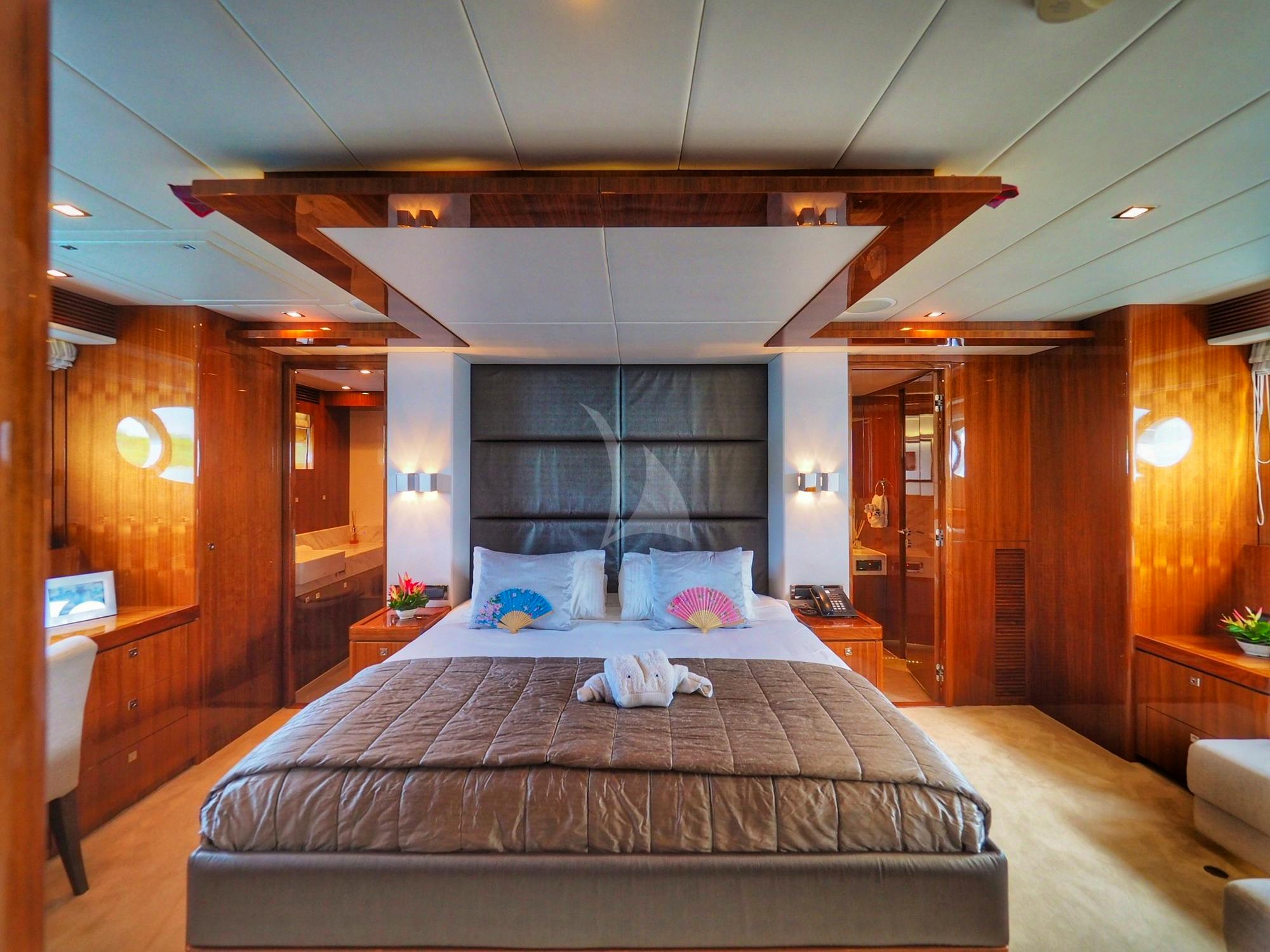 ENCORE yacht charter 3