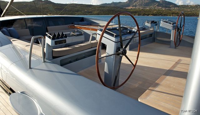 SHARLOU yacht charter 3